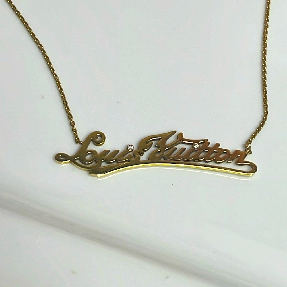 LOUIS VUITTON NAMEPLATE DIAMOND & GOLD NECKLACE